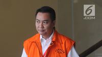 Ekspresi anggota Komisi I DPR dari Fraksi Golkar, Fayakhun Andriadi usai menjalani pemeriksaan oleh penyidik di gedung KPK, Jakarta, Kamis (21/6). Fayakhun diperiksa sebagai tersangka kasus Bakamla anggaran tahun 2016 APBN-P. (Merdeka.com/Dwi Narwoko)