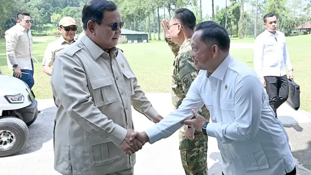 Presiden Prabowo menegaskan pentingnya peran strategis Ketua DPRD dalam mendukung pembangunan nasional. (Foto: Puspen Kemendagri)