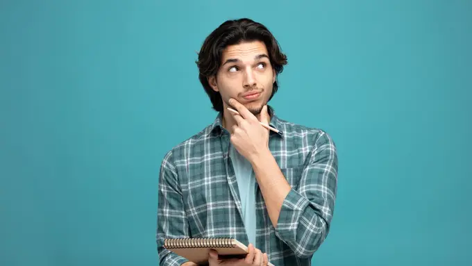 5 Tanda Kamu Overthinker Cerdas (photo by freepik)