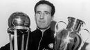 Pelatih Inter Milan, Helenio Herrera, berada di posisi 6 dengan 25 kemenangan dari 40 pertandingan atau 62,5 persen. (forzaitalianfootball com)