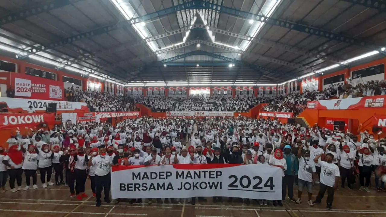 Relawan se-Kabupaten Banyumas menggelar silahturami sekaligus mendeklarasikan satu komando 'Madep Mantep 2024 Bersama Jokowi'.