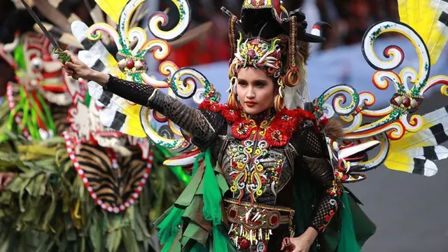 Cinta Laura