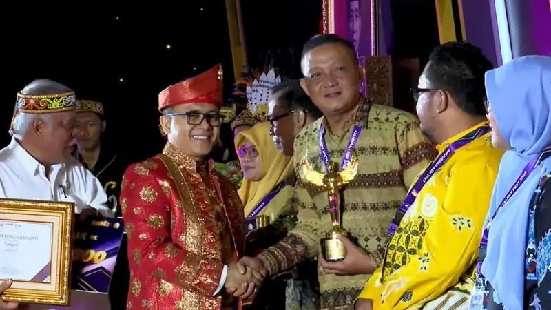 Kuswanto Raih Penghargaan Guru Terbaik di ASN Talent FEST 2024 dan Anugerah ASN 2023