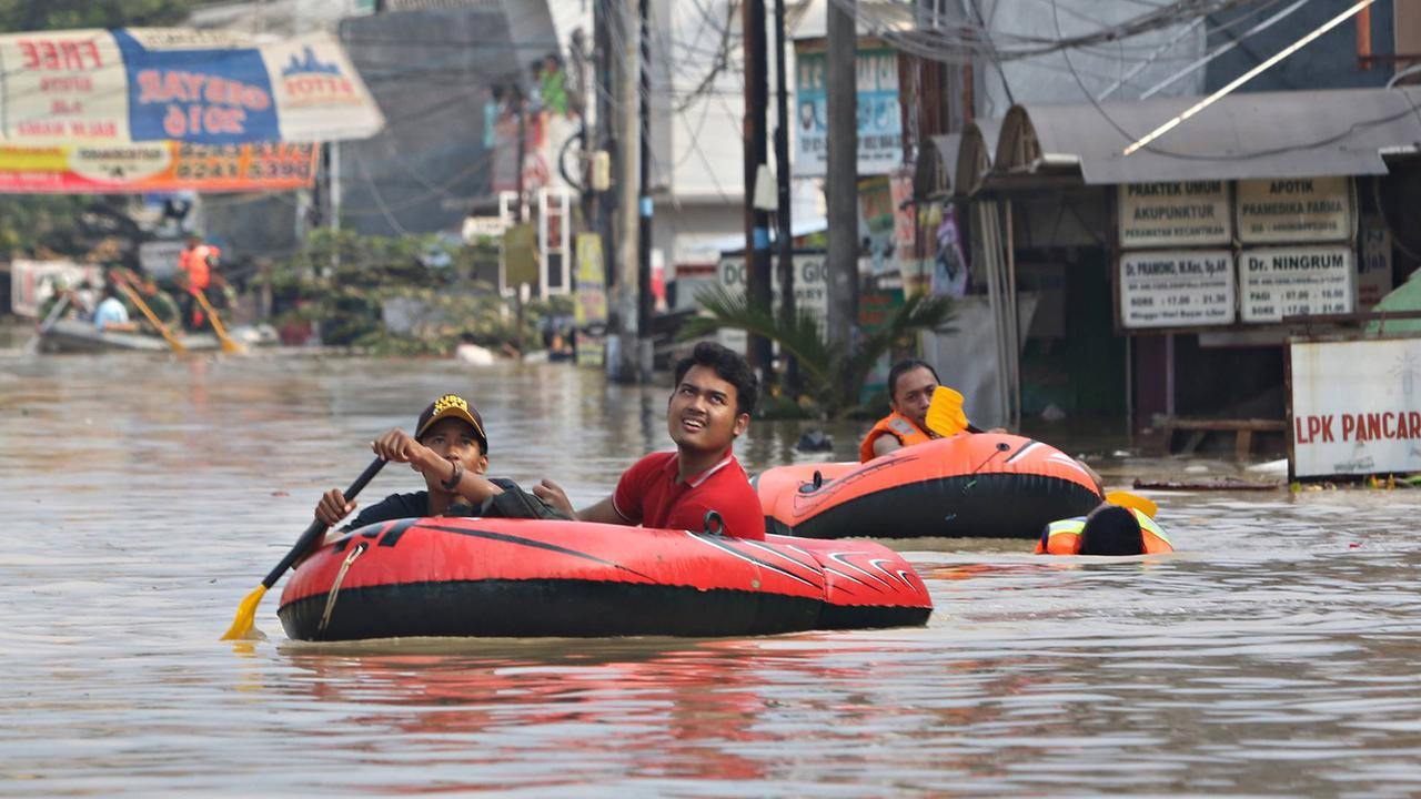 Banjir Lumpuhkan Jabodetabek, DPR Minta Alih Fungsi Lahan di Puncak Bogor Dievaluasi