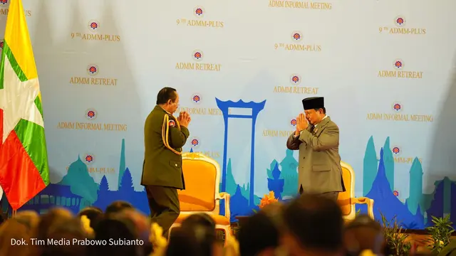 Menhan Prabowo Terima Penetapan Indonesia Sebagai Tuan Rumah ADMM 2023 dari Kamboja