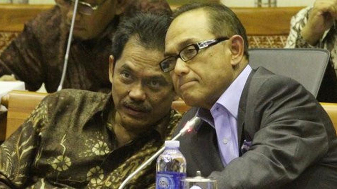 Sudah jatuh tertimpa tangga
