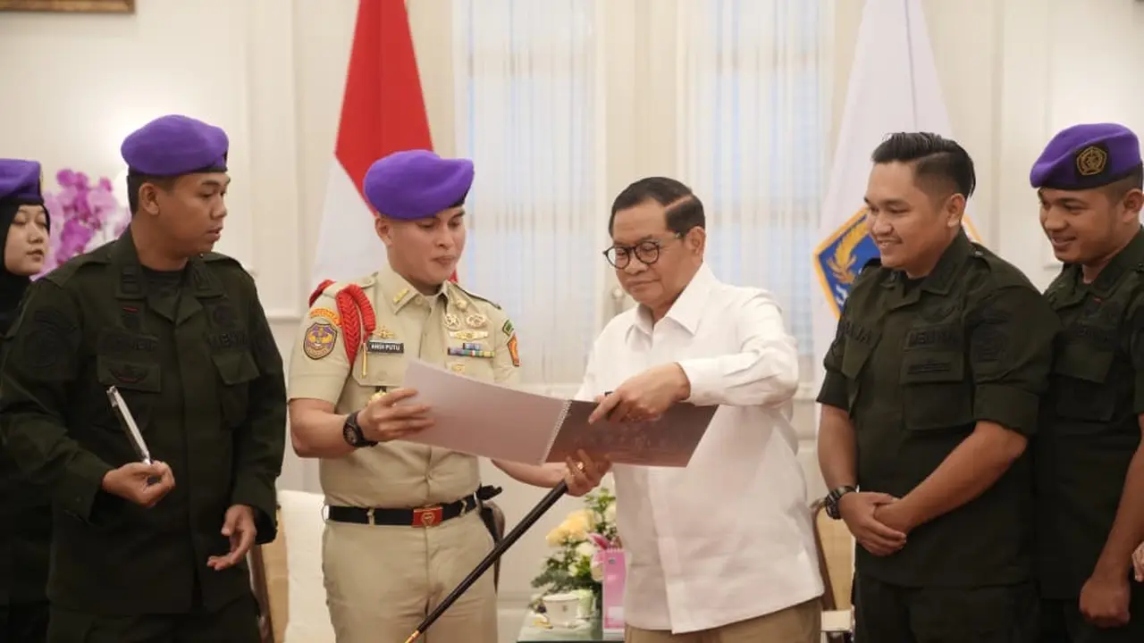 Komando Resimen Mahasiswa (Menwa) Jayakarta saat beraudiensi dengan Gubernur DKI Jakarta Pramono Anung (Istimewa)