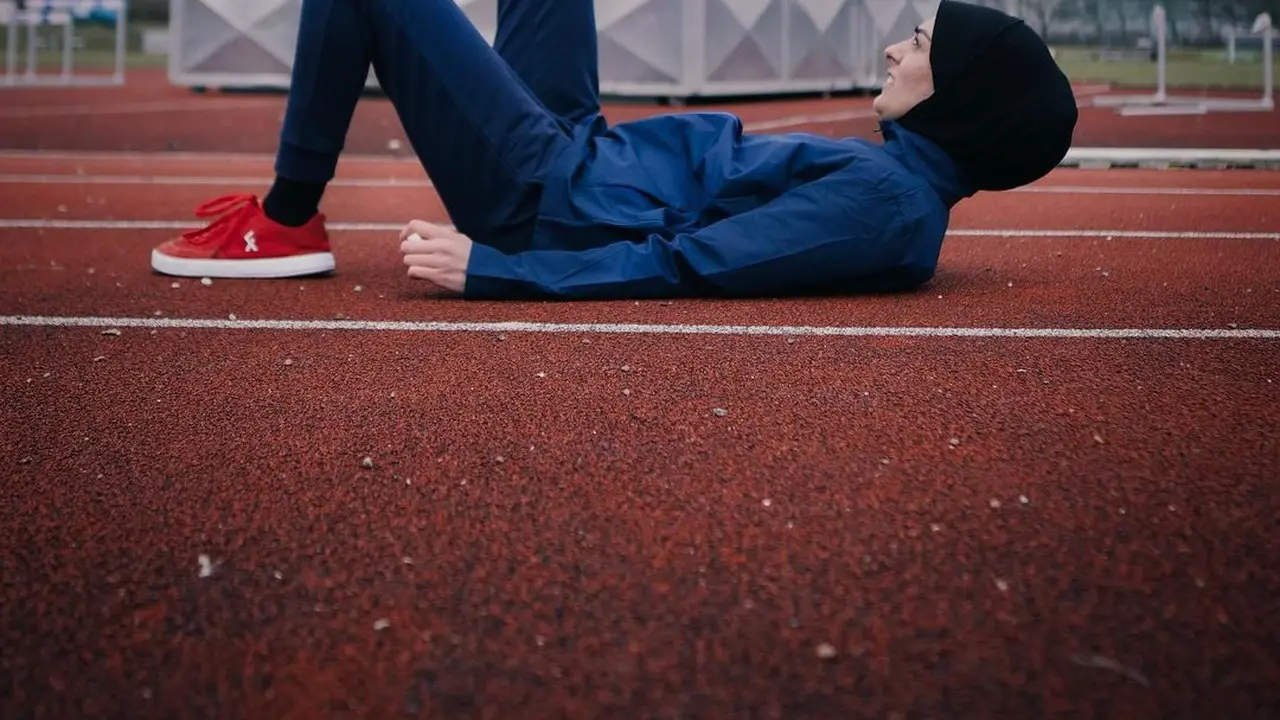 6 Potret Maymi Asgari, Freestyler Hijab yang Aksinya Viral di Piala Dunia 2022 Qatar
