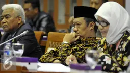 Ketua KY, Aidul Fitriciada Azhari saat mengikuti Rakor dengan Baleg DPR di Kompleks Parlemen, Senayan, Jakarta, Selasa (24/5). Komisi Yudisial (KY) mengusulkan ada periodisasi hakim agung yaitu selama 5 tahun. (Liputan6.com/Johan Tallo)