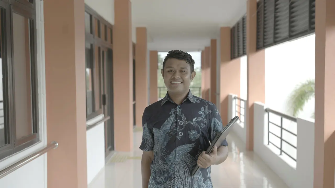 Cerita Pengorbanan Bayu: Dari NTT ke Kalsel Demi Hidup Baru Bersama Sekolah Rakyat