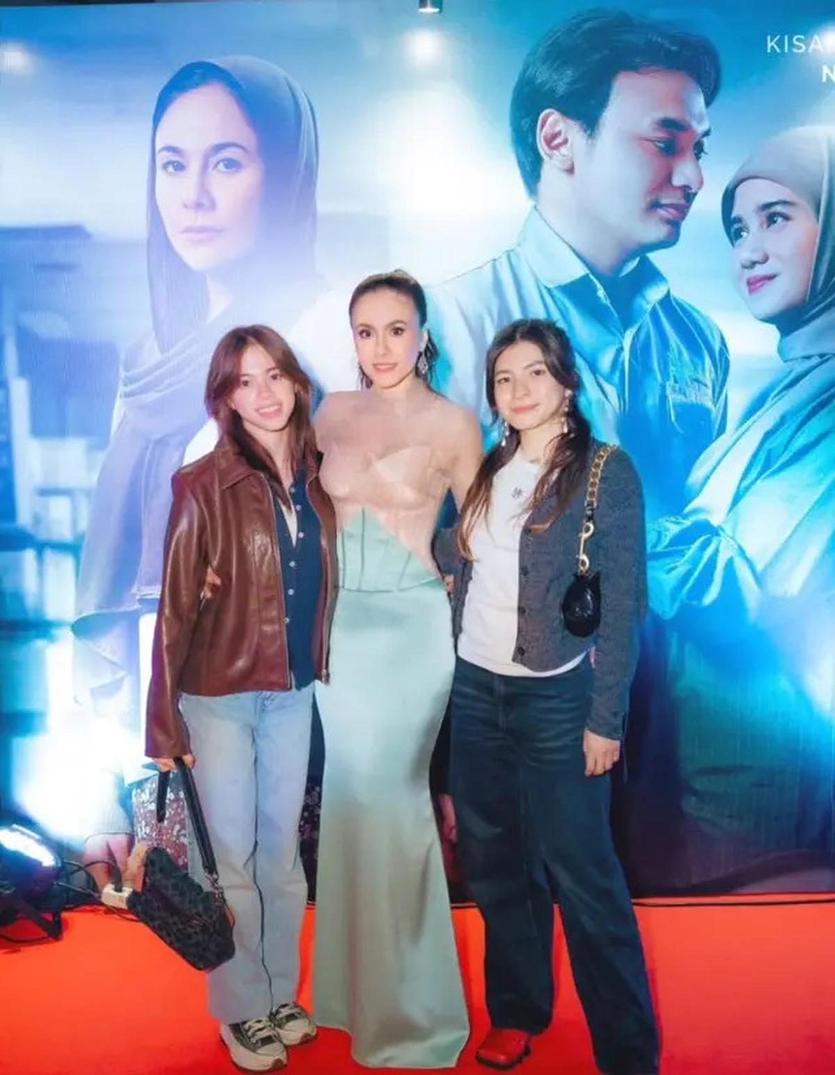 6 Potret Wulan Guritno bareng Tiga Anaknya, Kompak Banget bak Sahabat