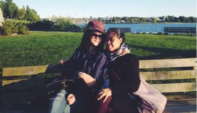 Gisela Cindy dan sang ibu (Foto: Instagram)