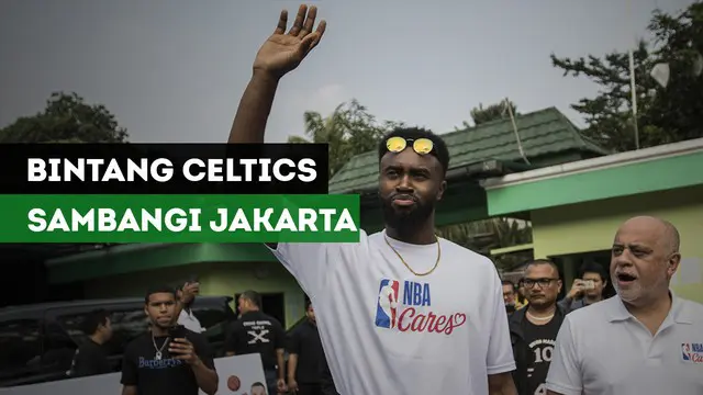 Bintang Boston Celtics, Jaylen Brown membuat heboh SMAN 82 Jakarta dalam rangka menghadiri NBA Cares.