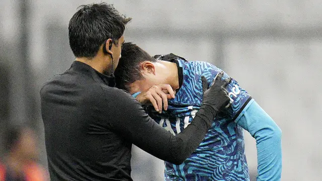 Foto: Kesedihan Son Heung-min Saat Mengalami Cedera Hingga Terancam Gagal Tampil di Piala Dunia 2022