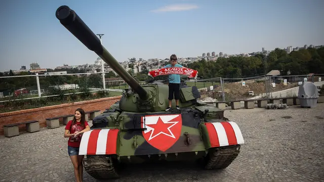 Bikin Gerah Kroasia, Red Star Belgrade Parkir Tank Bekas Perang Yugoslavia di Markasnya
