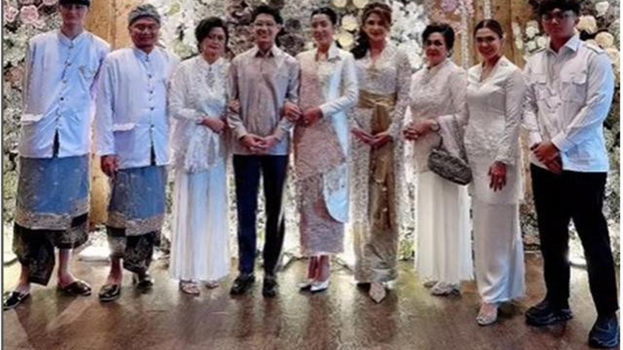 6 Potret Keluarga Tamara Bleszynski di Pertunangan Teuku Rassya, Ibunda Tampil Awet Muda