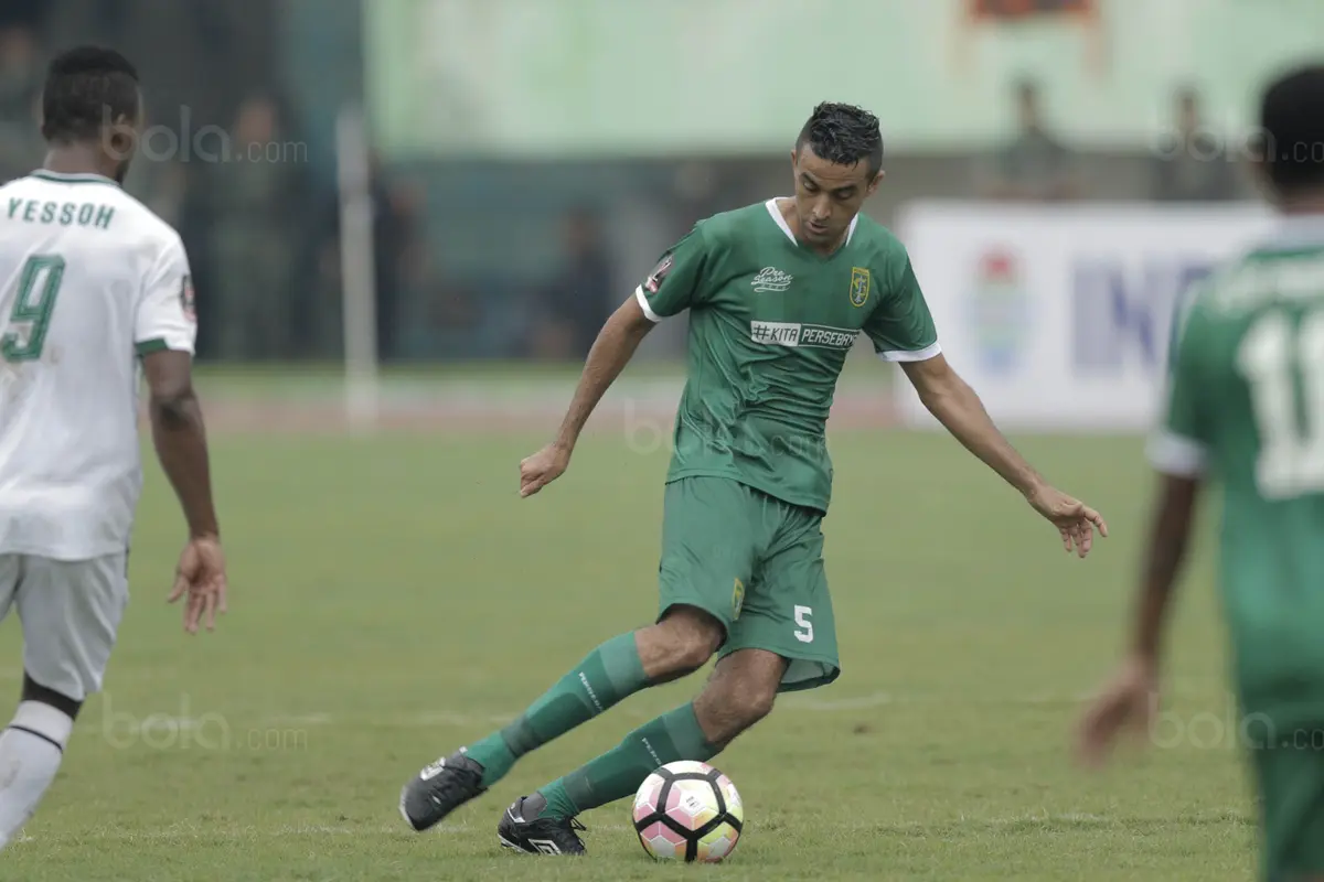 Bek Persebaya, Otavio Dutra