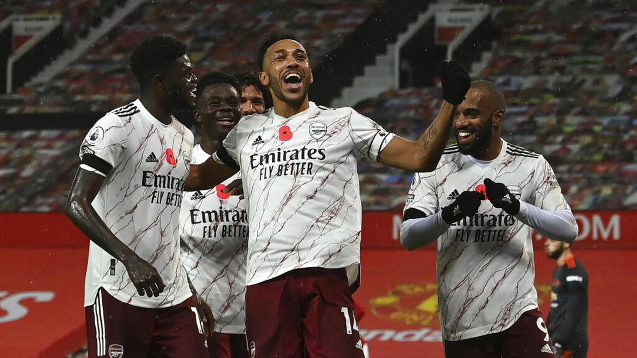 FOTO: Arsenal Permalukan Manchester United di Old Trafford