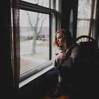 Hayo, kamu termasuk orang yang belum move on dari mantan atau nggak? (Foto: unsplash.com/Aidan Meyer)