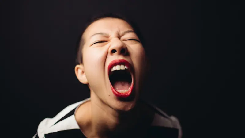 Selain Berteriak, Ini 5 Cara Mengkomunikasikan Kemarahan Anda