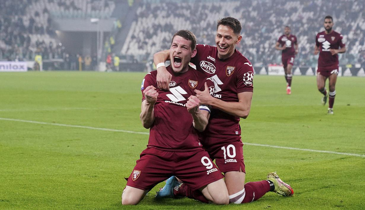 Juventus harus puas berbagi angka saat menjamu sang tetangga, Torino dalam partai Serie A 2021/22 giornata 26 di Allianz Stadium, Sabtu (19/2/2022). (Spada/LaPresse via AP)