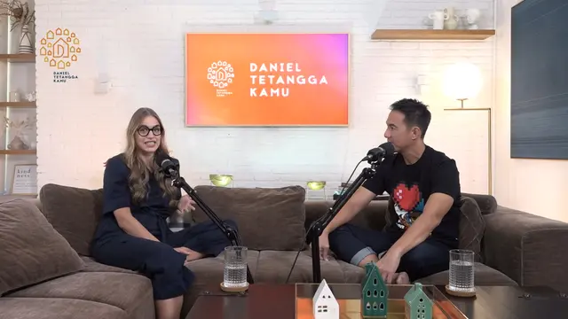 Daniel Mananta dan Viola