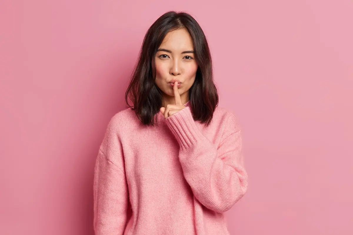 perempuan warna pink