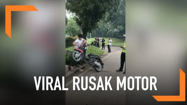 Polisi angkat bicara soal pengendara sepeda motor yang merusak motornya sendiri karena tak terima ditilang.