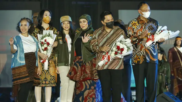 Melly Goeslaw dan Anneth Delliecia