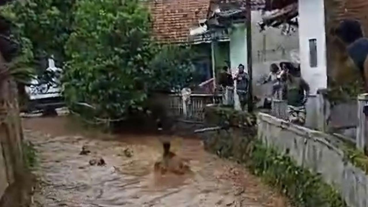 Satu Korban Hanyut di Banjaran Bandung Ditemukan Meninggal, Pencarian Terus Berlanjut