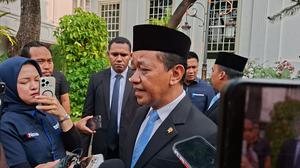 Bahlil Masih Rangkap Jabatan, Tegaskan Jalankan Perintah Presiden