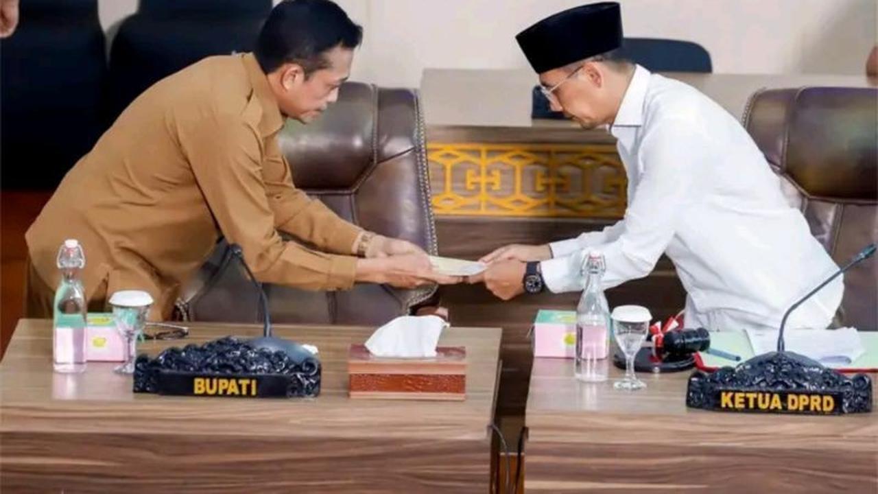 DPRD Lombok Tengah Bentuk Gabungan Komisi Bahas LKPJ APBD Lombok Tengah 2025