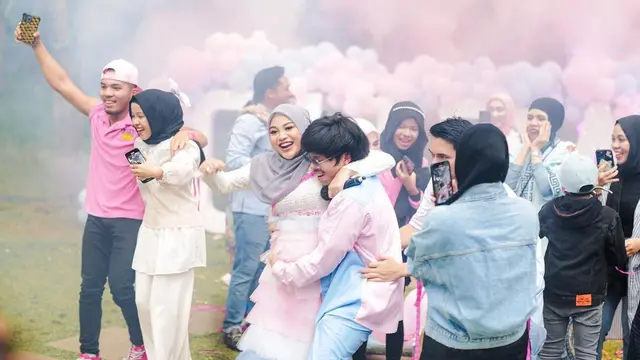 Atta Halilintar dan Aurel Hermansyah (https://www.instagram.com/p/CtG_y2WAuTZ/)