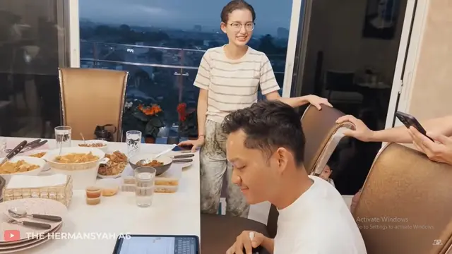 [Fimela] Sarah Menzel