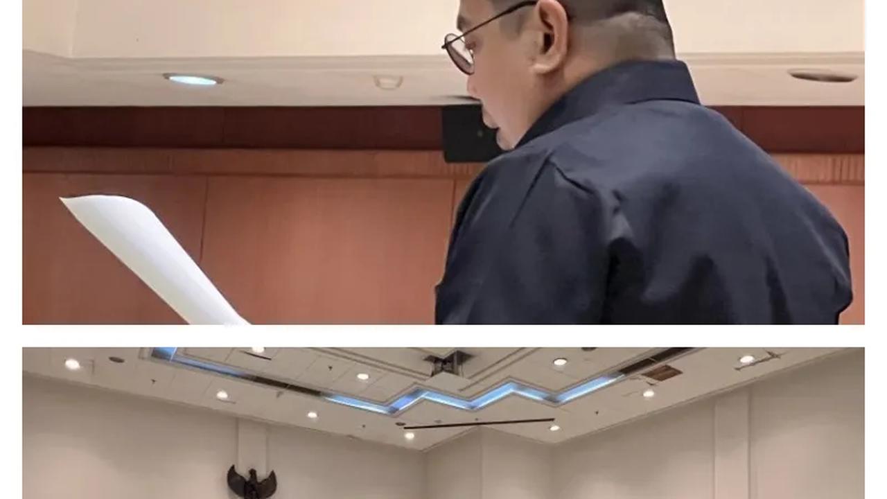 Keputusan itu dibacakan Ketua Majelis Kehormatan Hakim sekaligus Ketua Komisi Yudisial (KY) Amzulian Rifai dalam persidangan di ruang sidang gedung Mahkamah Agung (MA), Jakarta Pusat, Selasa (18/7).
