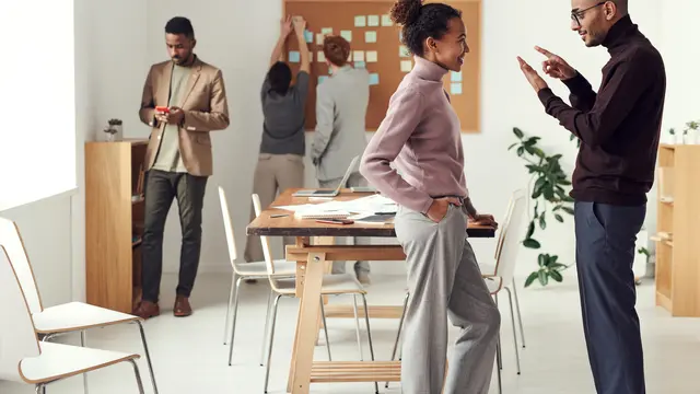 ilustrasi debat/fauxels/pexels