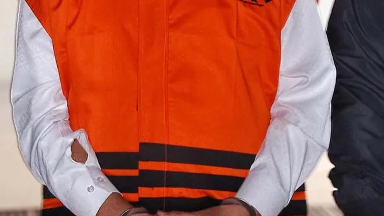 Begini Respons Hasbi Hasan Didakwa Suap Rp11,2 Miliar dan Gratifikasi Rp630 Juta