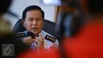 Wakil Kepala Staf Angkatan Udara (Wakasau) Marsekal Madya TNI Hadiyan Sumintaatmadja memberikan keterangan terkait jatuhnya pesawat Hercules milik TNI AU di Wamena, di Lanud Halim Perdanakusuma, Jakarta, Minggu (18/12). (Liputan6.com/Johan Tallo)
