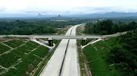 Jalan Tol Trans Sumatera (JTTS) ruas Tol Lubuk Linggau-Curup Bengkulu Seksi 3 Tol Bengkulu-Taba Penanjung sepanjang 17,6 km yang dibangun oleh Hutama Karya. (Dok HK)