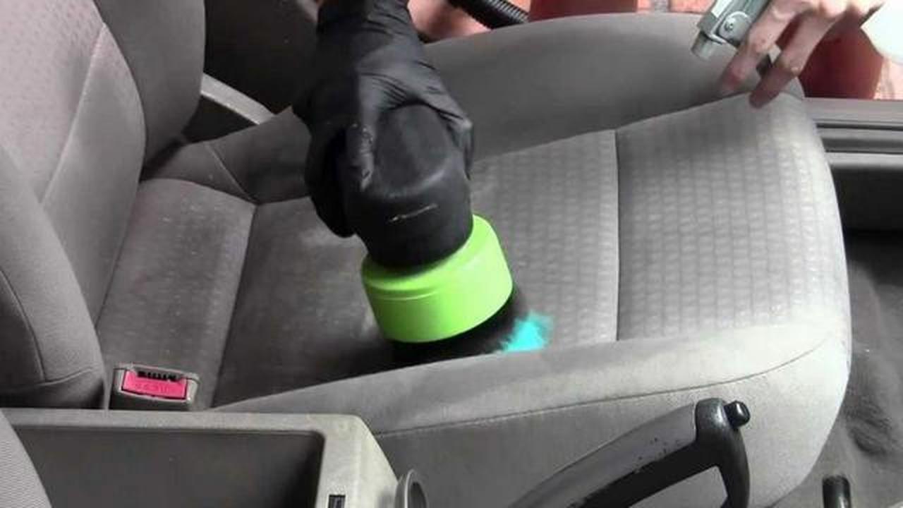 Tips Menghindari Bau Keringat Setelah Berolahraga Menempel di Dalam Mobil