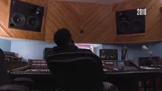 Berita video pemain NBA dari Indiana Pacers yang juga musisi, Victor Oladipo, saat berada di studi musik.