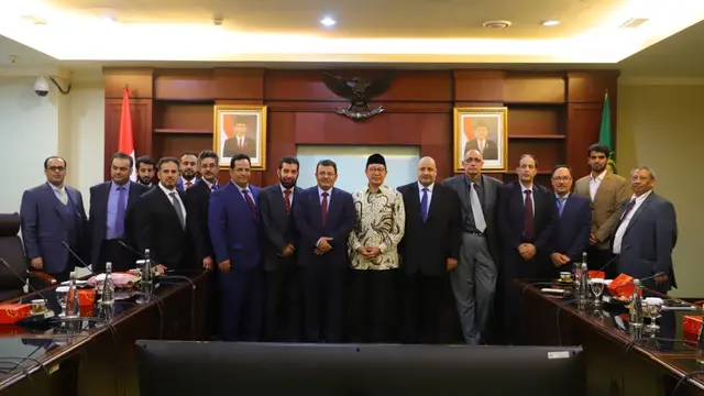 Menteri Agama Lukman Hakim Saifuddin menerima Wakil Dirjen Imigrasi Kerajaan Arab Saudi Khaled Al Aloteibi, di Kantor Kementerian Agama, di Jakarta, Senin (8/4/2019). Dok Kemenag/Rusydi