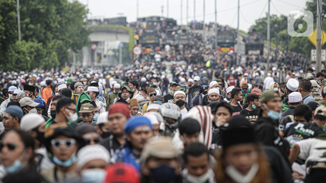 Simpatisan Rizieq Shihab Membubarkan Diri