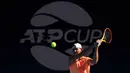 Petenis Spanyol, Rafael Nadal menjalani sesi latihan sebagai persiapan Turnamen Tenis ATP Cup dan menjelang Australia Open di Melbourne, Minggu (31/1/2021). (AFP/David Gray)