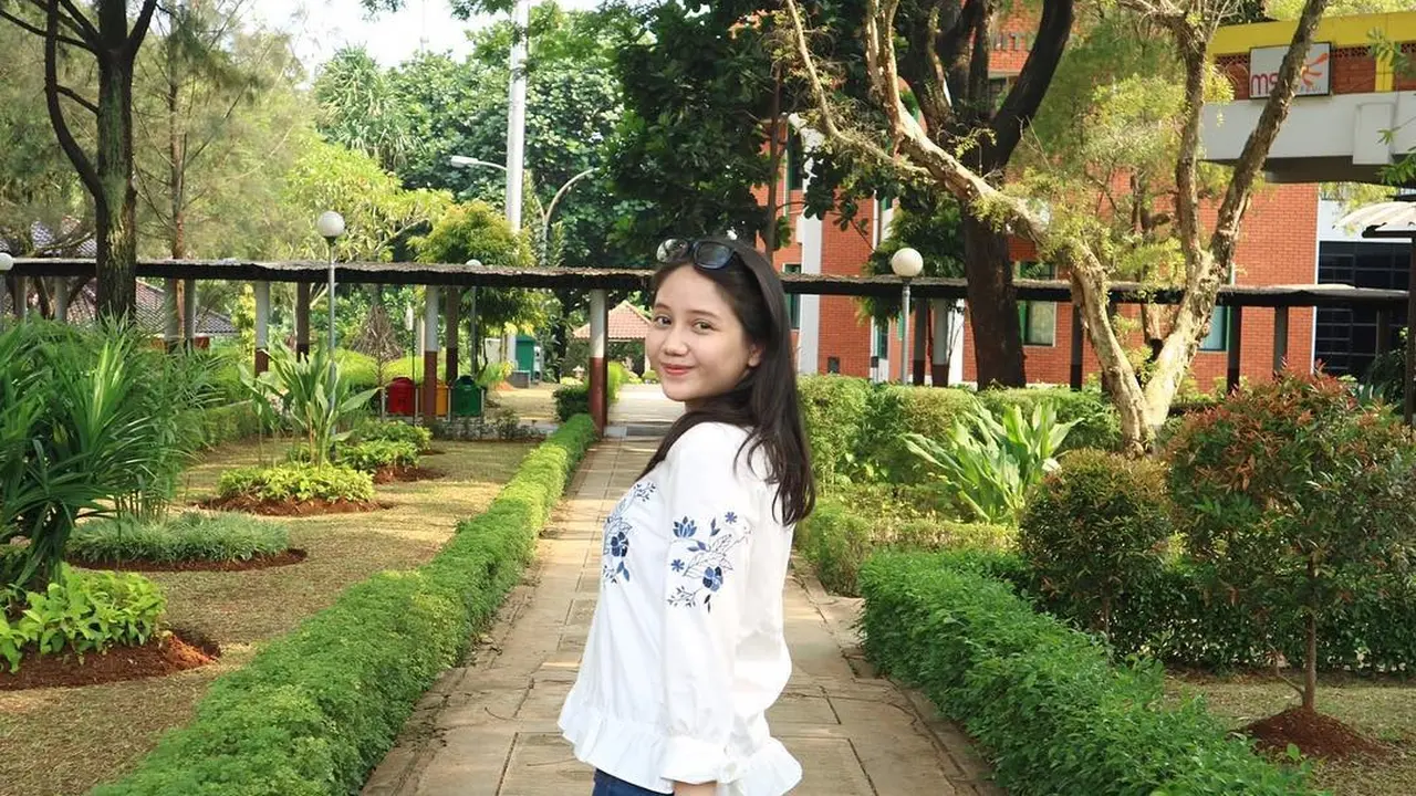 7 Potret Transformasi Jessica Anastasya, Pemain Sinetron Eneng dan Kaos Kaki Ajaib