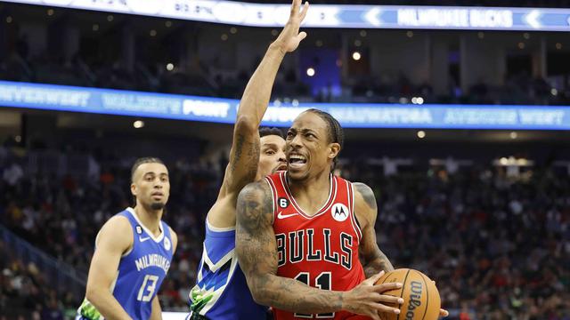 Pemain Bulls DeMar DeRozan menjadi bintang kemenangan atas Bucks di lanjutan NBA