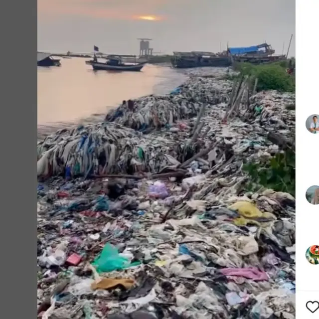 Pernah Dibersihkan Pandawara dan Warga, Pantai Teluk Labuan Pandeglang Kembali Dipenuhi Sampah