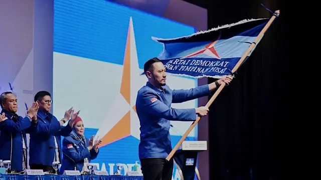 Momen AHY Kibarkan Panji Demokrat