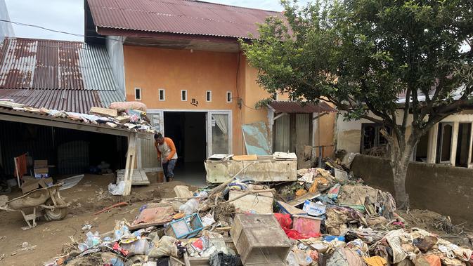Malam Mengerikan di Nanggalo Padang, Banjir Ubah Kompleks Perumahan Jadi Lapangan Lumpur