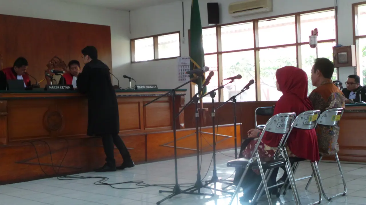 Bupati Karawang Ade Swara